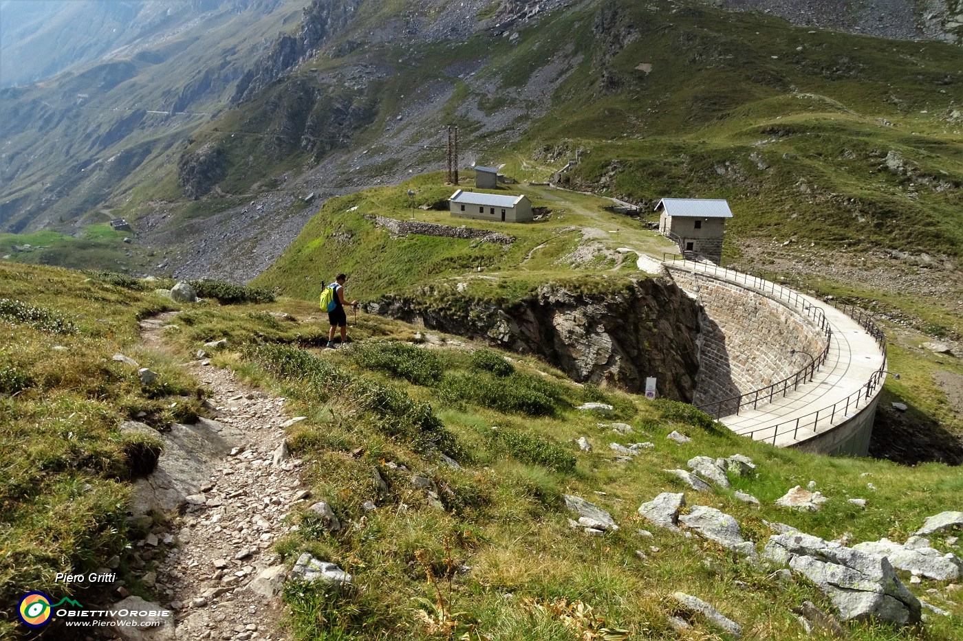 91 Ci abbassiamo alla diga del Lago del Diavolo.JPG